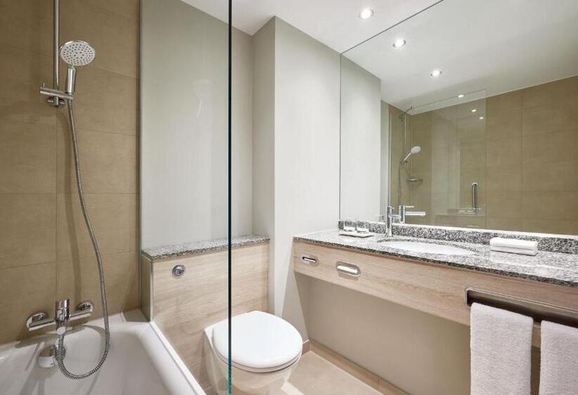 高级大房间, Courtyard By Marriott Magdeburg
