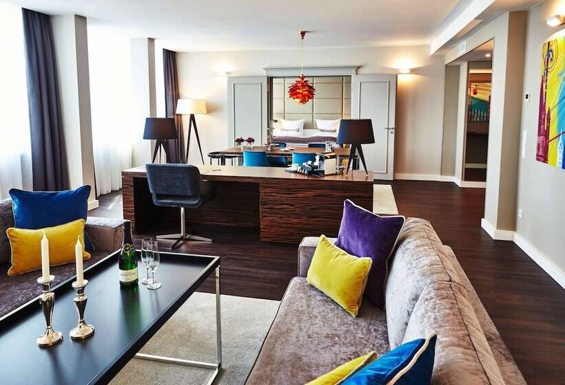 Люкс, Steigenberger Hotel Köln