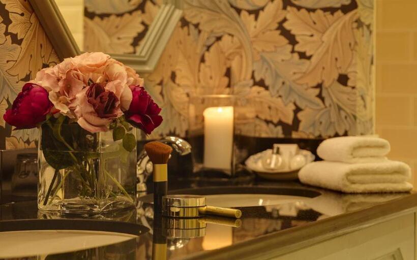 Номер Deluxe, Ballynahinch Castle