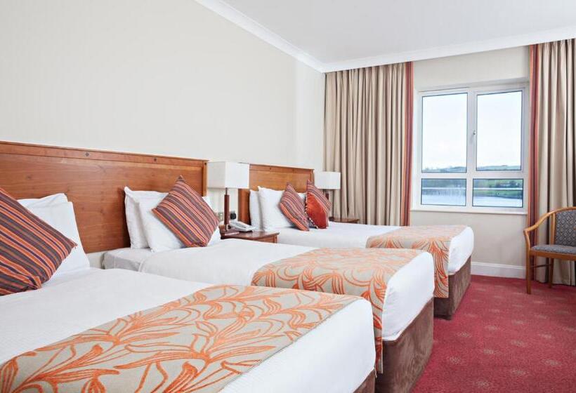 Номер Стандарт Трехместный, Celtic Ross Hotel & Leisure Centre