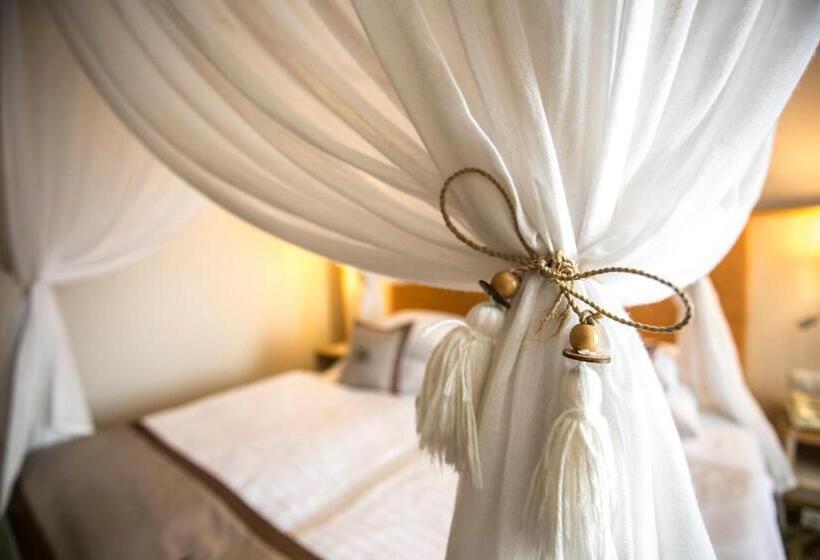Студио Стандарт с Балконом, Lotus Therme Hotel & Spa