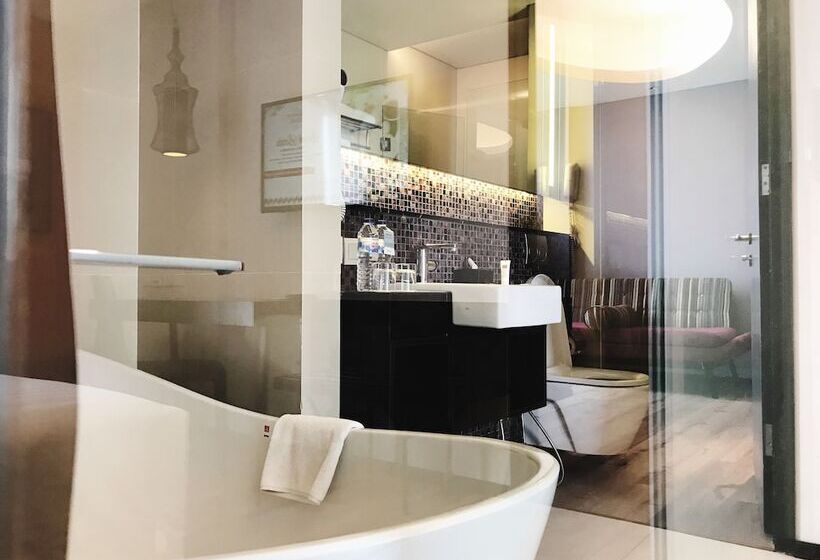 سوییت اجرایی, Mercure Surabaya