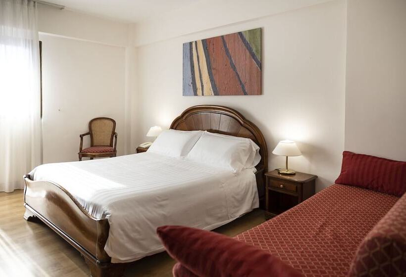 اتاق استاندارد چهار تخته, Grand Hotel Del Parco