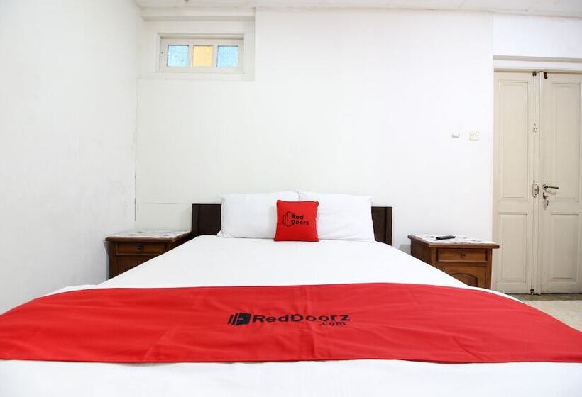 Семейный Номер, Reddoorz Syariah Near Wijilan Yogyakarta