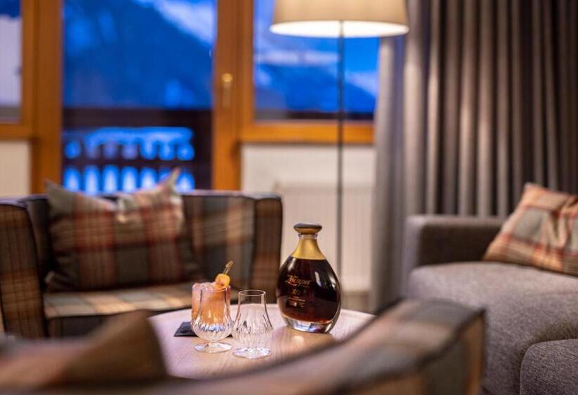 Люкс с Балконом, Defereggental Hotel & Resort
