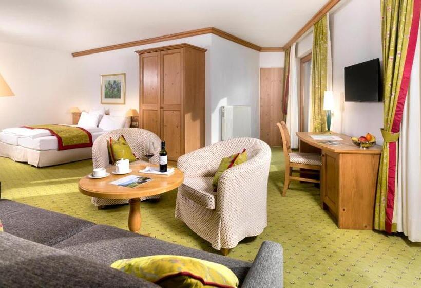 Полулюкс с Балконом, Defereggental Hotel & Resort