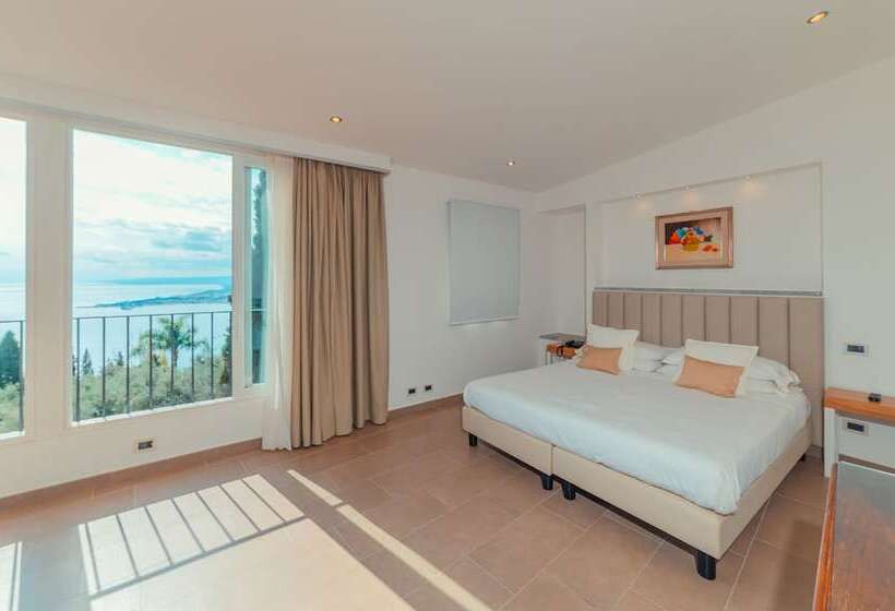 Номер Стандарт Вид на Море с Террасой, Villa Paradiso