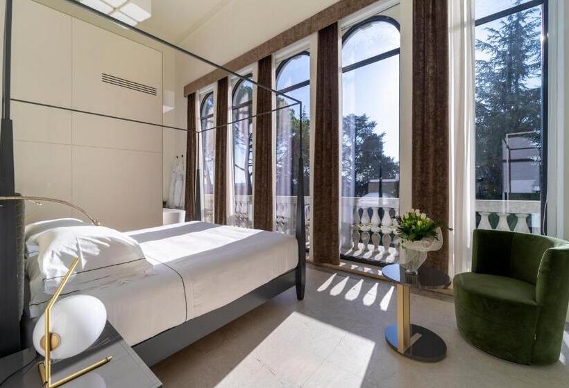 キングサイズベッドのスタンダードルーム, Villa Soligo   Small Luxury Hotels Of The World