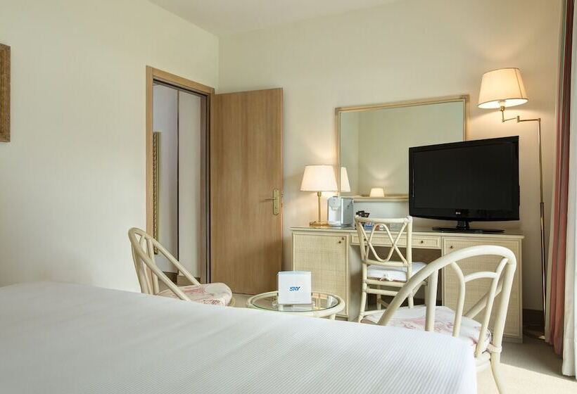 Полулюкс, Park Hotel Brasilia