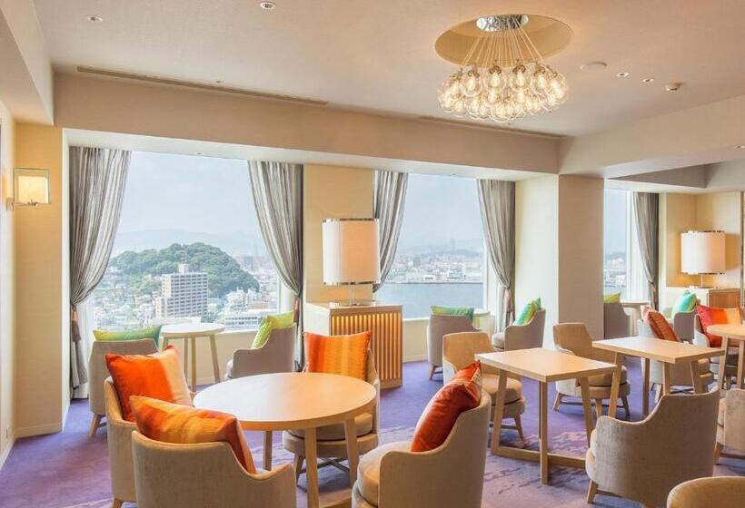 Номер Клуб, Grand Prince Hotel Hiroshima