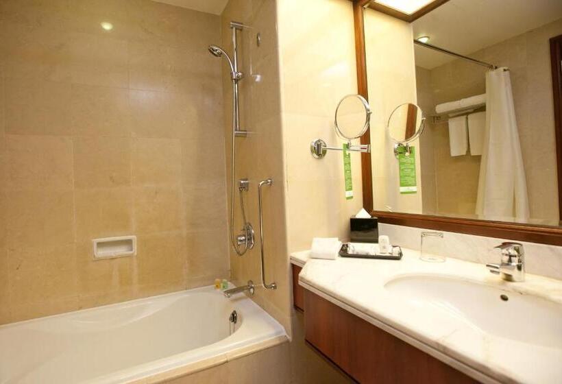 اتاق لوکس با چشم‌انداز دریا, Gurney Bay Hotel, A Parkroyal Partner