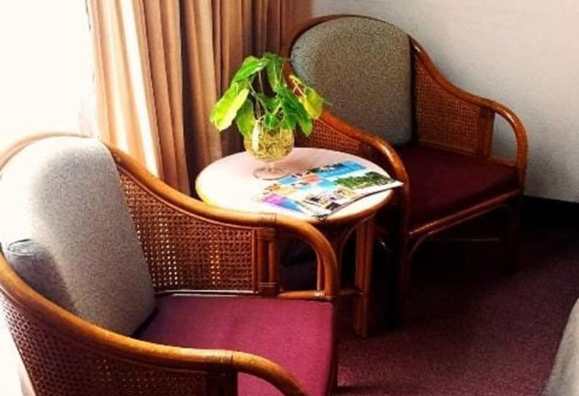 اتاق پریمیوم سه تخته, Grand Continental Kuantan