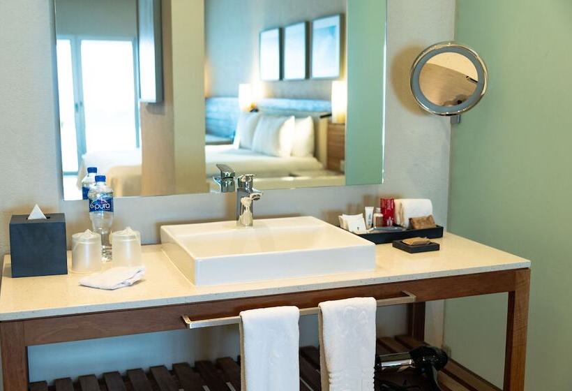 Quarto Estandar Cama King, Emporio Cancun   Buy All Inclusive Option