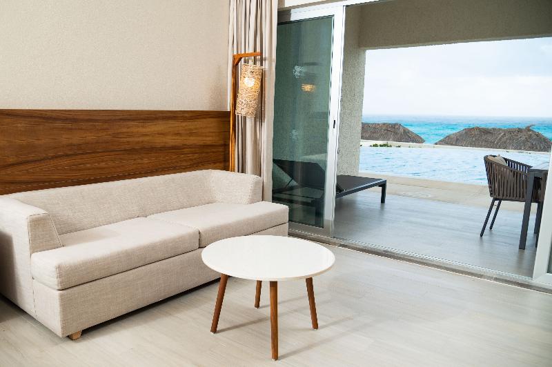 Quarto Estandar Cama King, Emporio Cancun   Buy All Inclusive Option