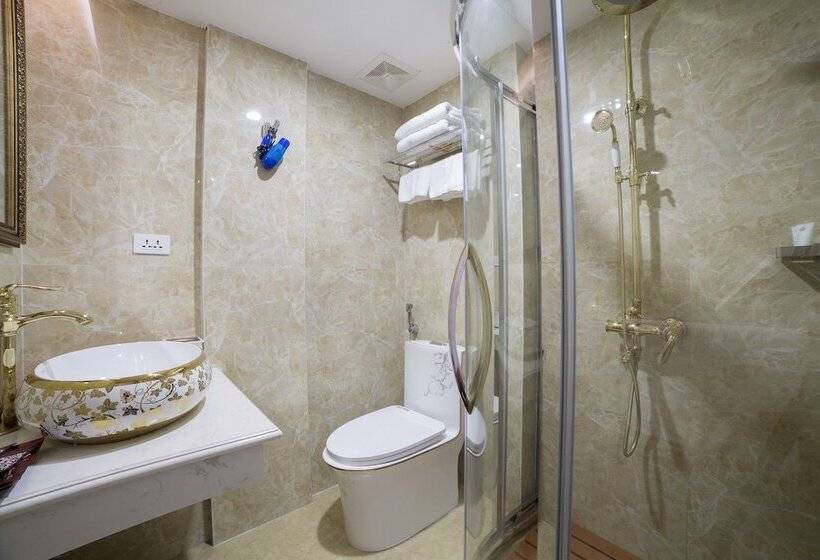 اتاق لوکس, Golden Sail Hotel & Spa