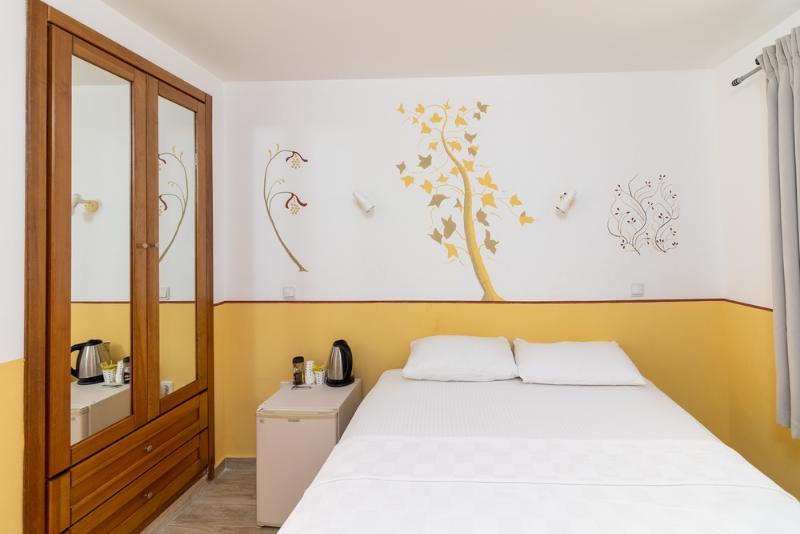 Economy Zimmer, Luna Kaş