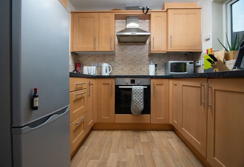 اتاق استاندارد, Bristol Bnb