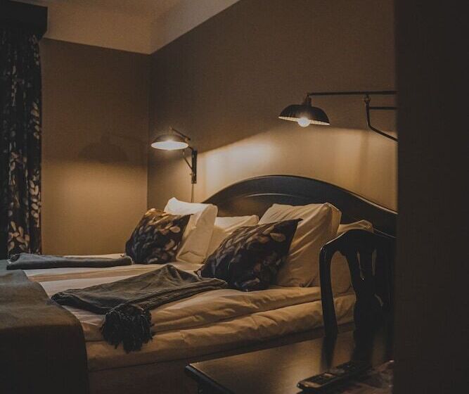 标准间, Mojo Hotell