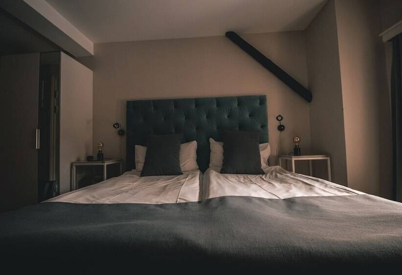 标准间, Mojo Hotell
