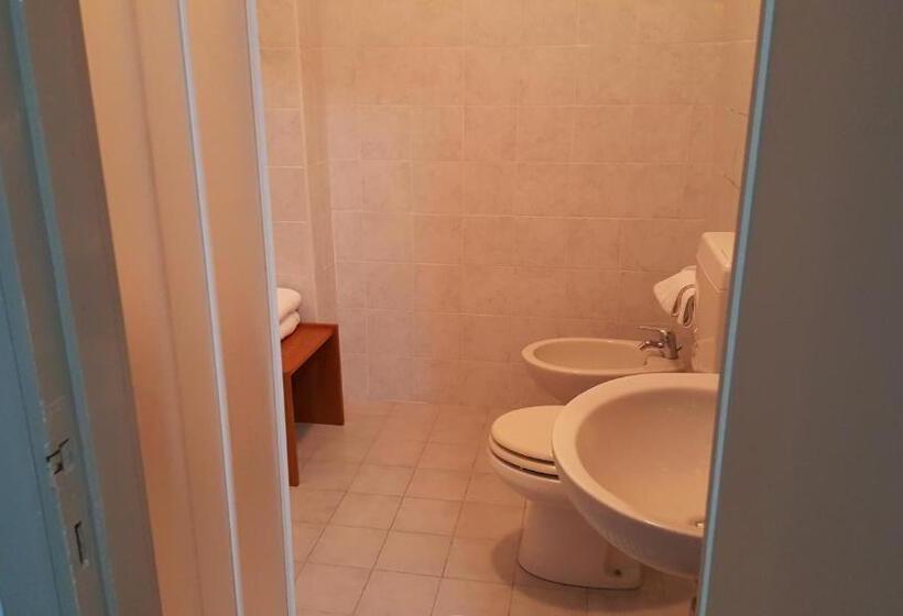 Номер Стандарт Трехместный, San Marco Bb