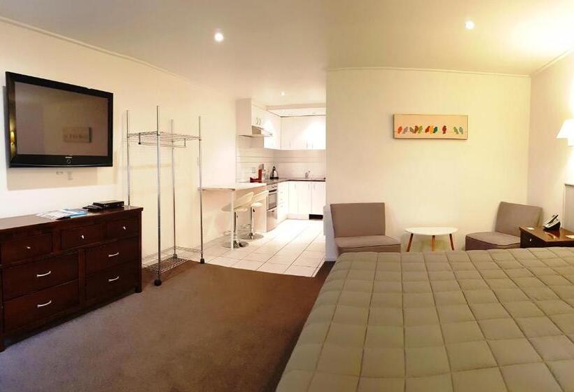 수피리어 스튜디오, St James Apartments