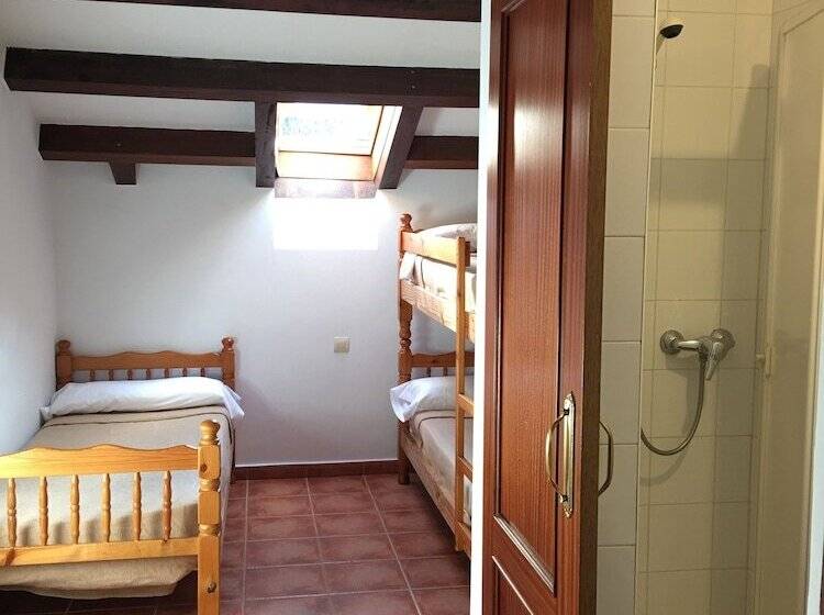 스탠다드 트리플 룸, Albergue Cabrales   Hostel