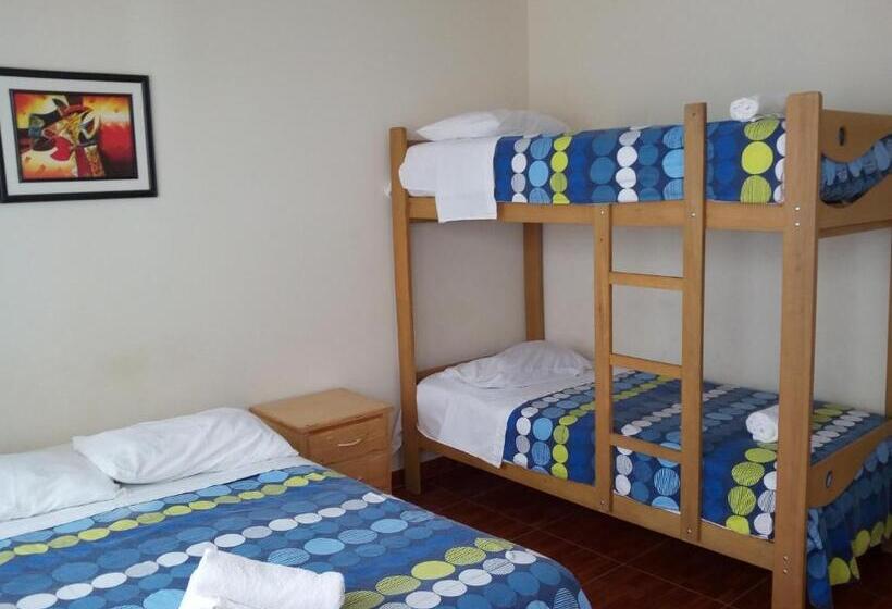 4인용 스탠다드 룸, Paracas Backpackers House
