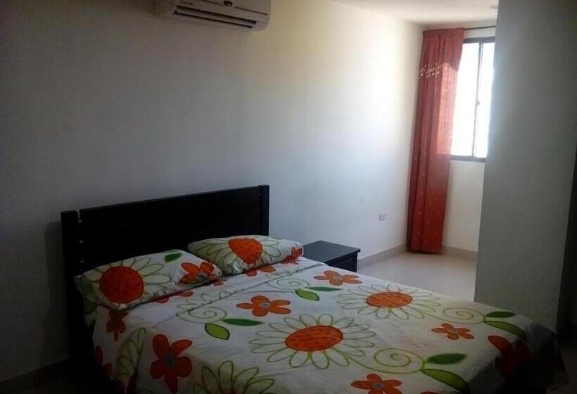Escritório Estándar, Aparta Hotel Roca Marina