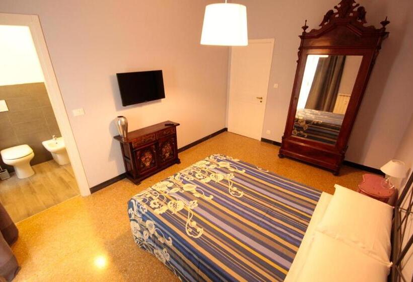 اتاق استاندارد, B&b I Portici Di Sottoripa