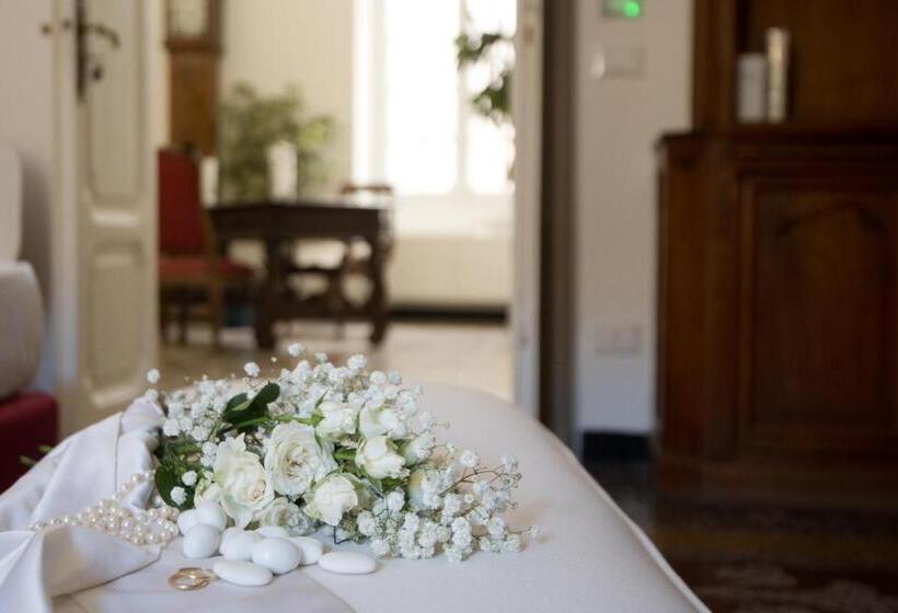 اتاق لوکس, Genova46 Suites & Rooms