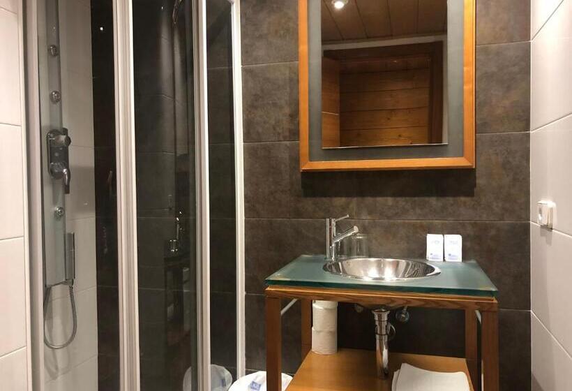Номер Стандарт Трехместный, Hostal Piteus