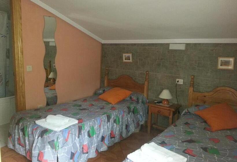 스탠다드 룸, Hostal La Collada De Aralla