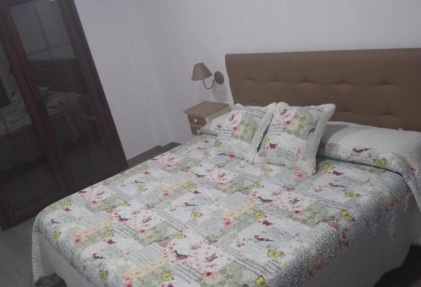 Четырехместный Номер Стандарт, Hostal Boutique Bajamar