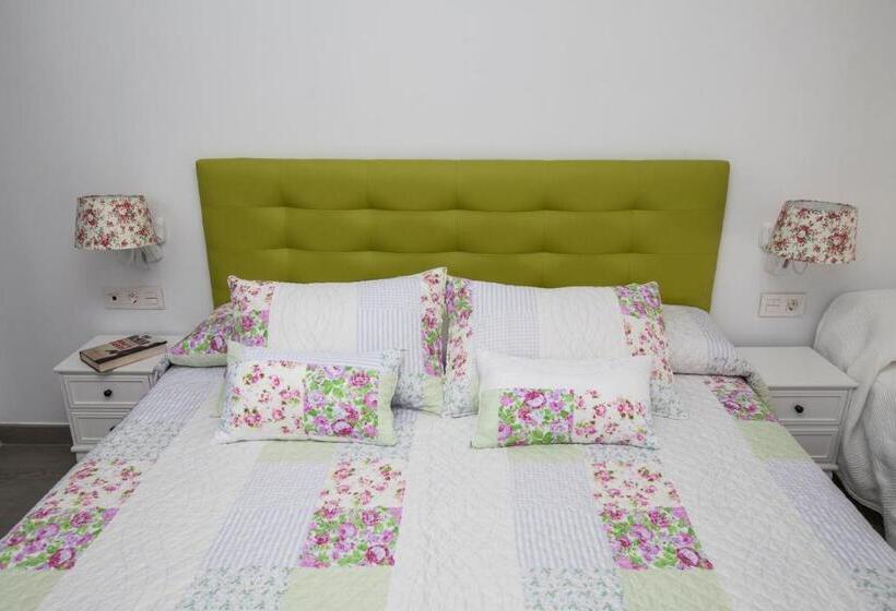 Номер Стандарт Трехместный, Hostal Boutique Bajamar