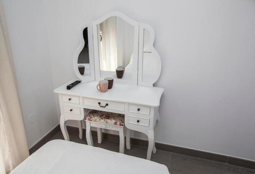 Номер Стандарт Трехместный, Hostal Boutique Bajamar
