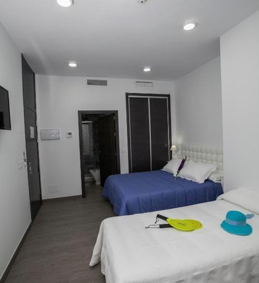 Номер Стандарт Трехместный, Hostal Boutique Bajamar