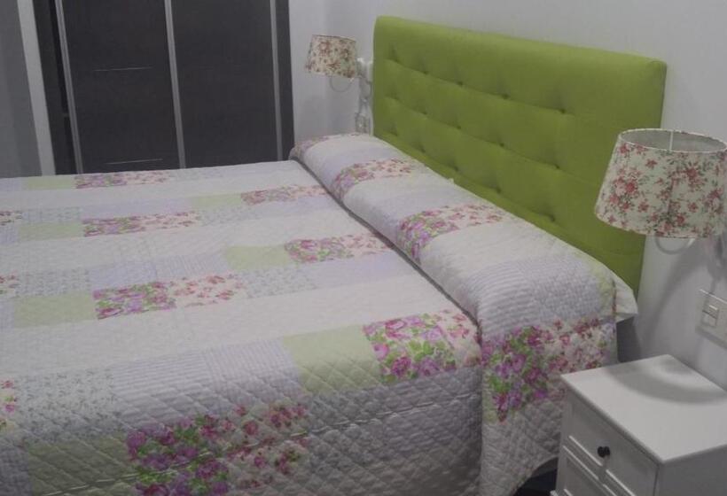 Номер Стандарт Трехместный, Hostal Boutique Bajamar
