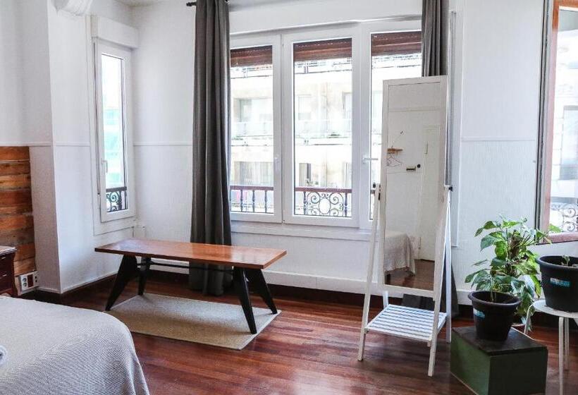 اتاق چهار تخته با دستشویی مشترک, Kasa Ronda   Adults Only