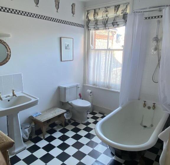 מיטת קינג בסוויטה, Gretenham B&b