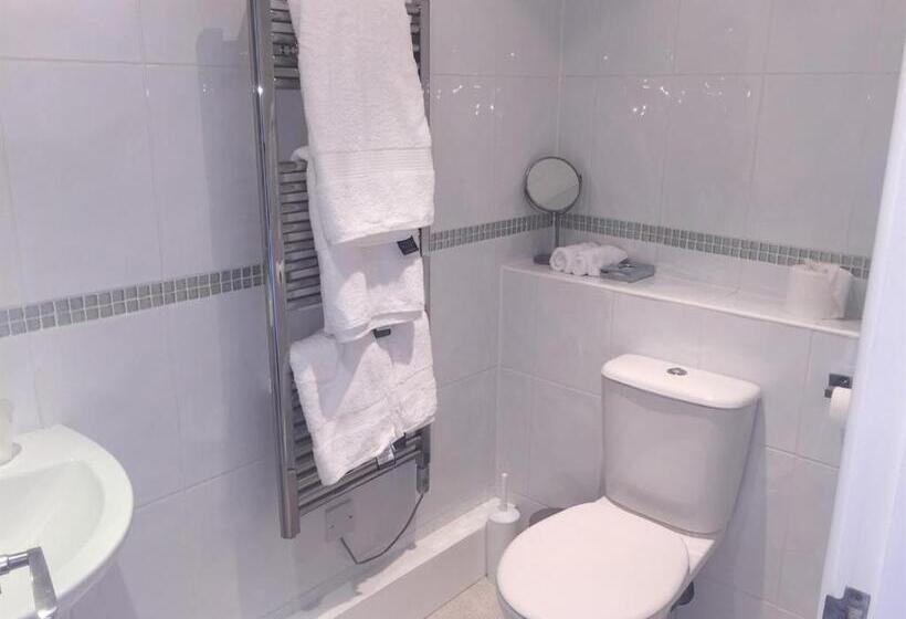 מיטת קינג בסוויטה, Gretenham B&b