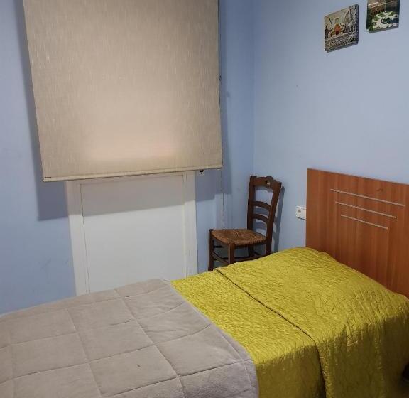 이코노미 싱글 룸, Hostal Europa