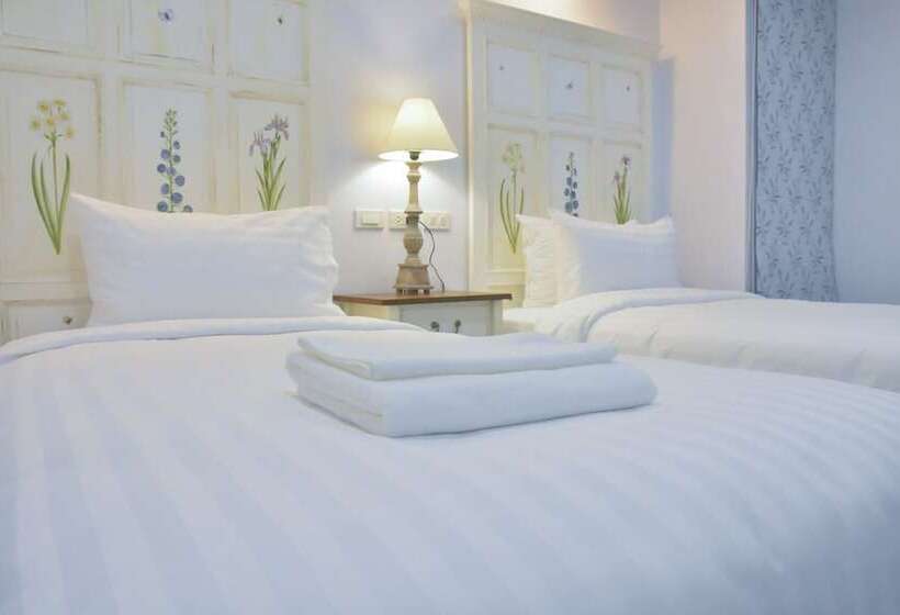 اتاق لوکس, Marquise Boutique
