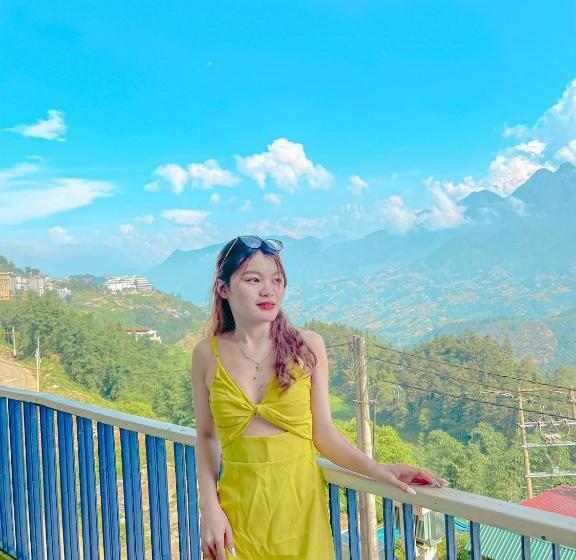 سوییت با چشم‌انداز کوه, Sapa Scenery