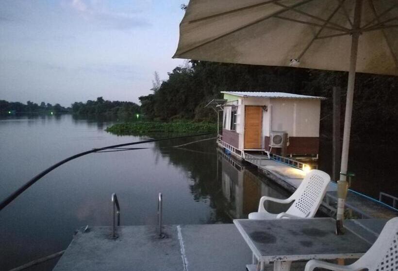 リバービュースーペリアールーム, River Marina Resort