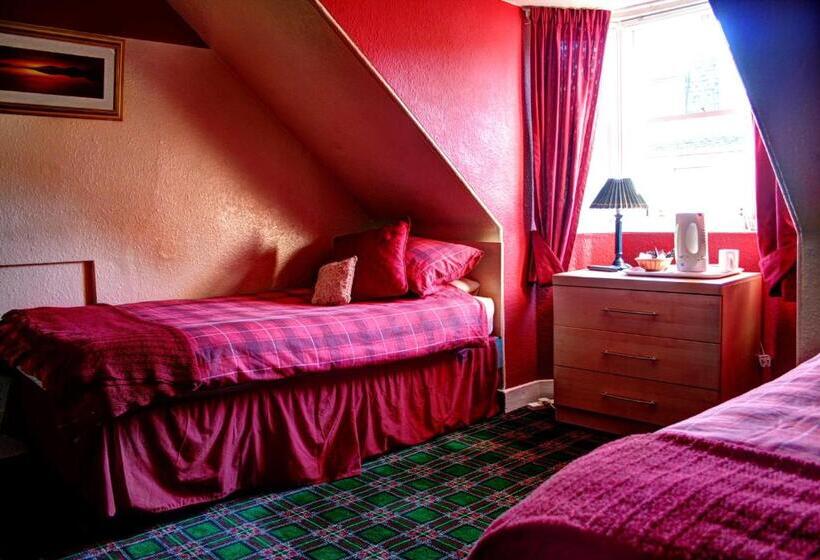 اتاق استاندارد با سرویس بهداشتی مشترک, Atticus Central Guest House