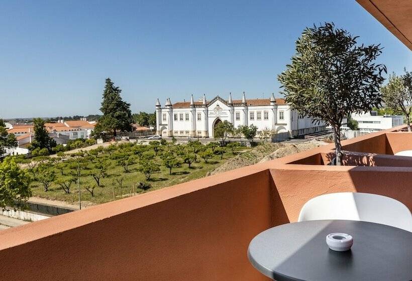اتاق کلاسیک, Vitoria Stone