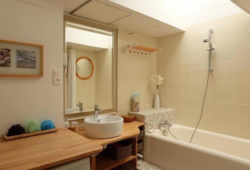 Люкс 2 Спальни, B&b Le Patio En Ville   Chambres D Hôtes