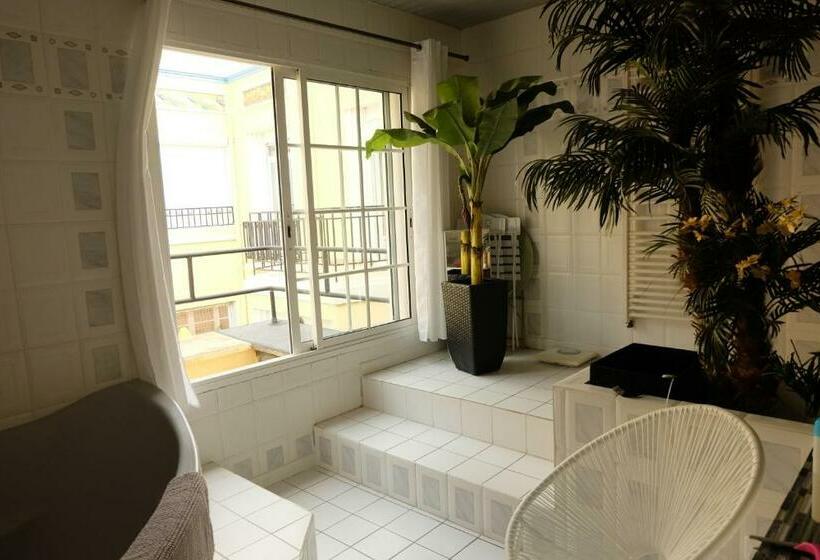 Люкс, B&b Le Patio En Ville   Chambres D Hôtes