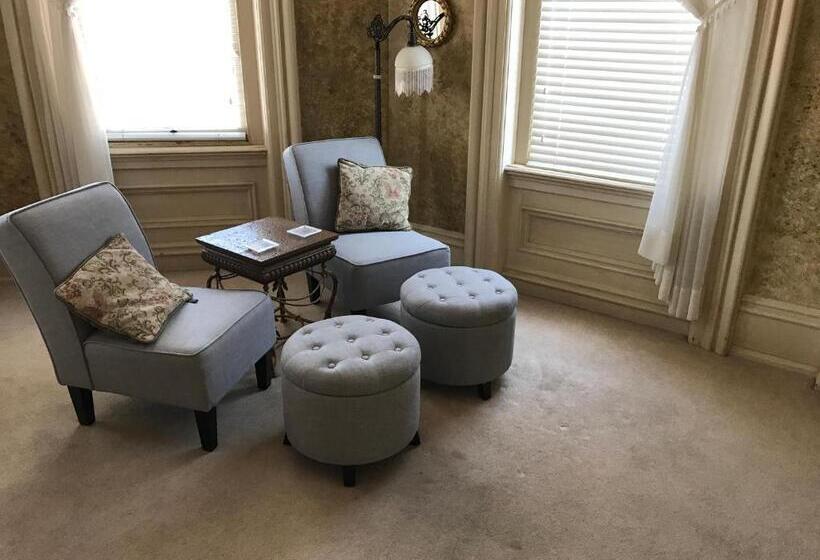 디럭스 스위트 킹 침대, Main Street Bed & Breakfast