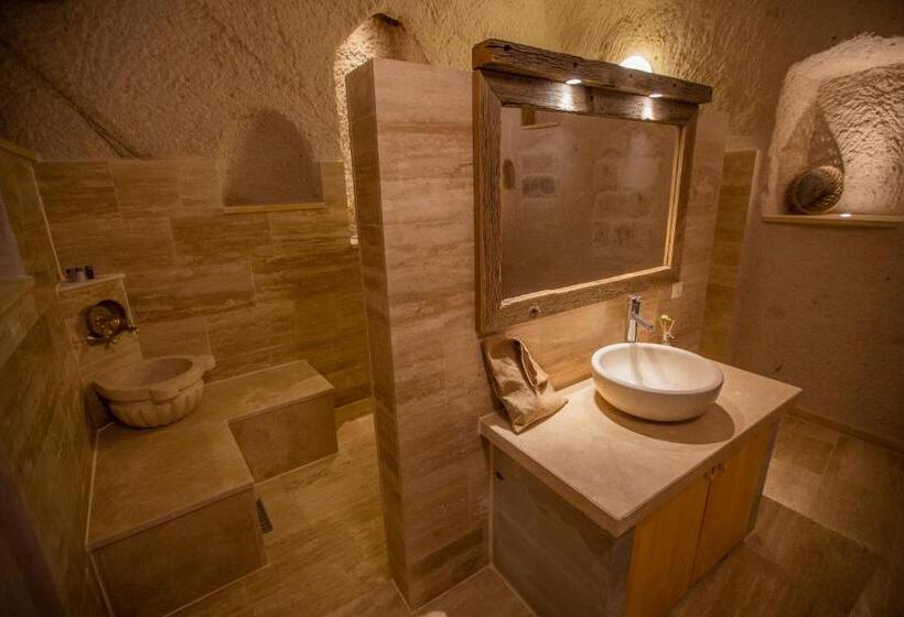 جناح سرير كينج, Maze Of Cappadocia